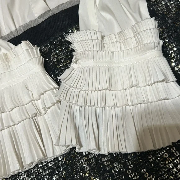 Bcbg MazAxria black and white pleated cuffs long sleeves dress Size 4 - Picture 6 of 17